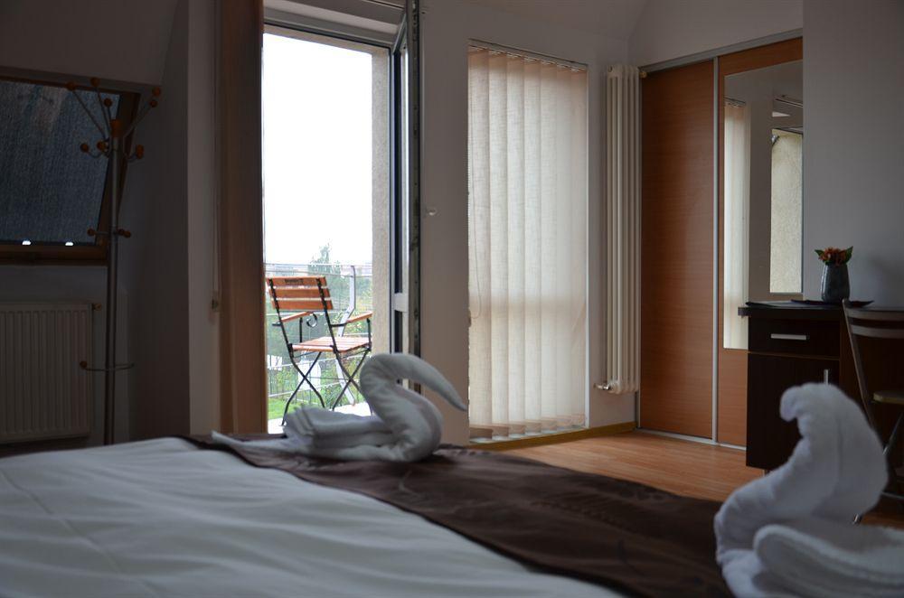 Aparthotel Zorilor คลูจ-นาโปกา ภายนอก รูปภาพ