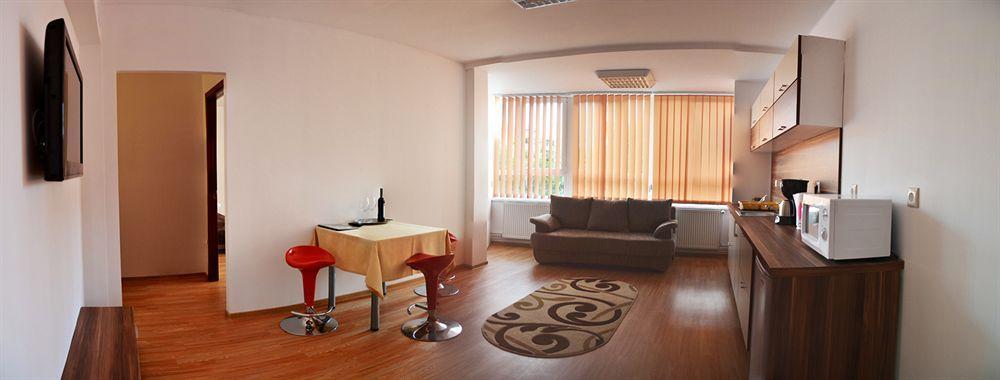 Aparthotel Zorilor คลูจ-นาโปกา ภายนอก รูปภาพ