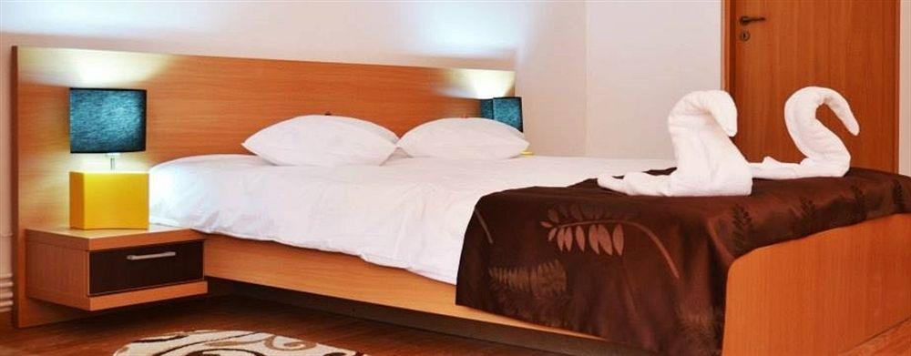 Aparthotel Zorilor คลูจ-นาโปกา ภายนอก รูปภาพ