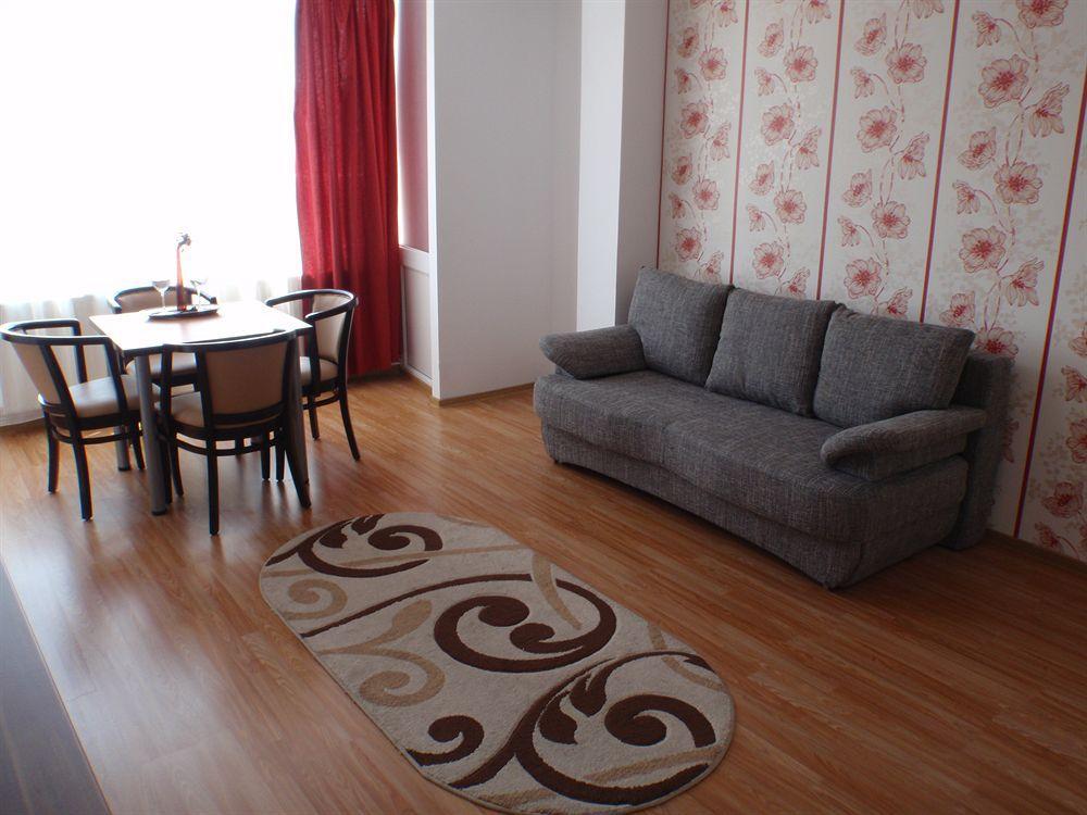 Aparthotel Zorilor คลูจ-นาโปกา ภายนอก รูปภาพ