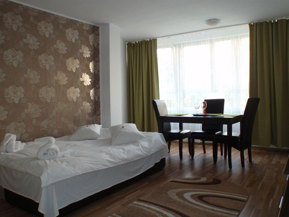 Aparthotel Zorilor คลูจ-นาโปกา ภายนอก รูปภาพ