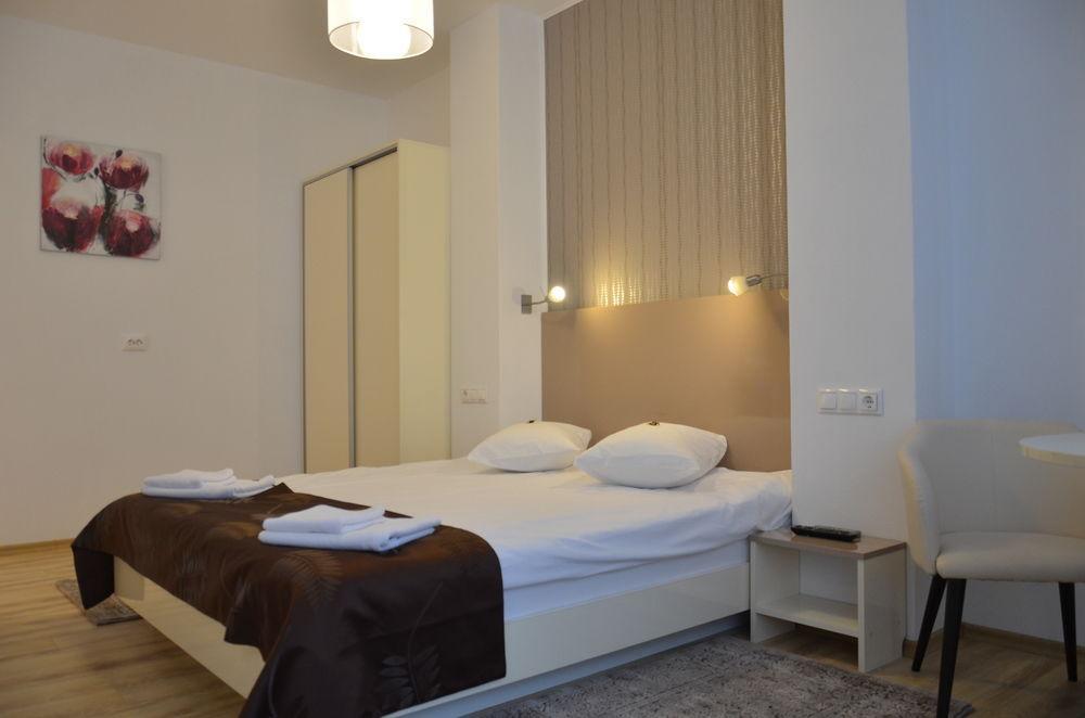 Aparthotel Zorilor คลูจ-นาโปกา ภายนอก รูปภาพ