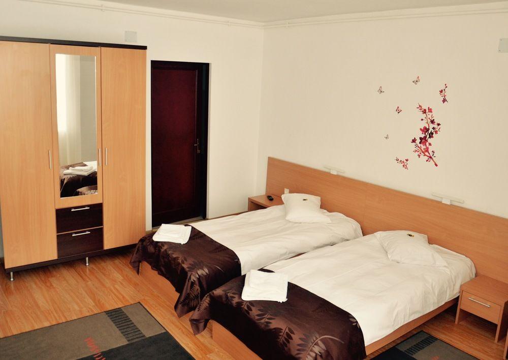 Aparthotel Zorilor คลูจ-นาโปกา ภายนอก รูปภาพ