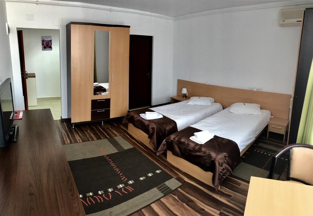 Aparthotel Zorilor คลูจ-นาโปกา ภายนอก รูปภาพ