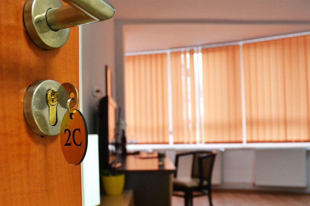 Aparthotel Zorilor คลูจ-นาโปกา ภายนอก รูปภาพ
