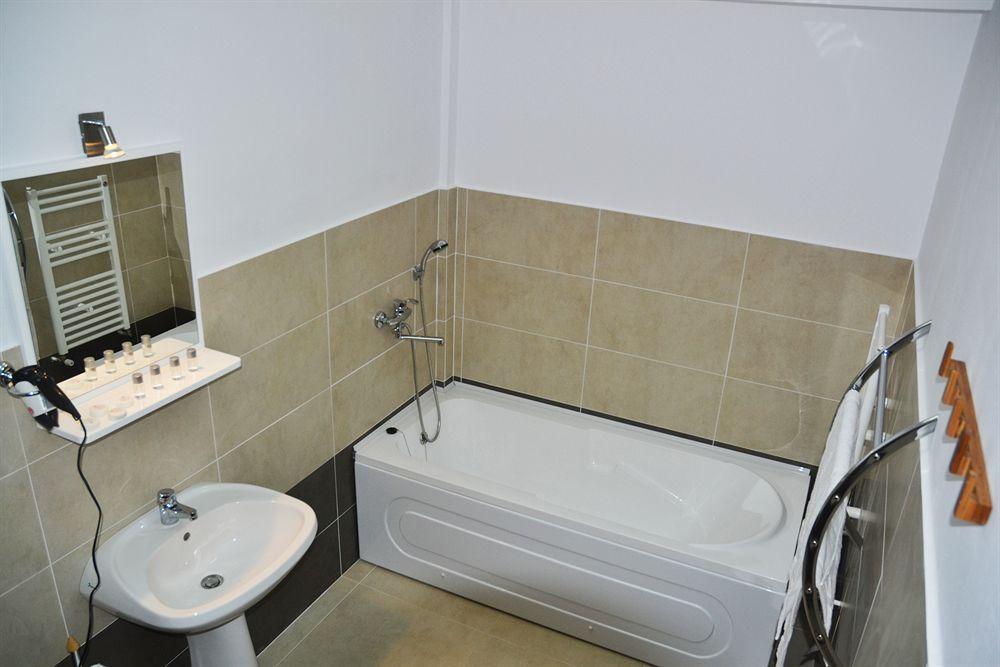 Aparthotel Zorilor คลูจ-นาโปกา ภายนอก รูปภาพ